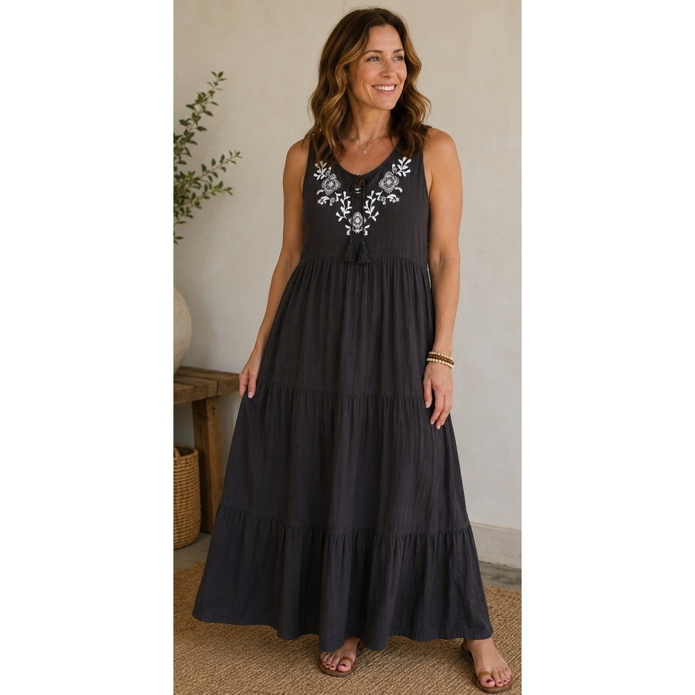St. Johns Bay Women PXL Gray Embroidered Tiered Maxi Dress Boho Sleeveless Rayon